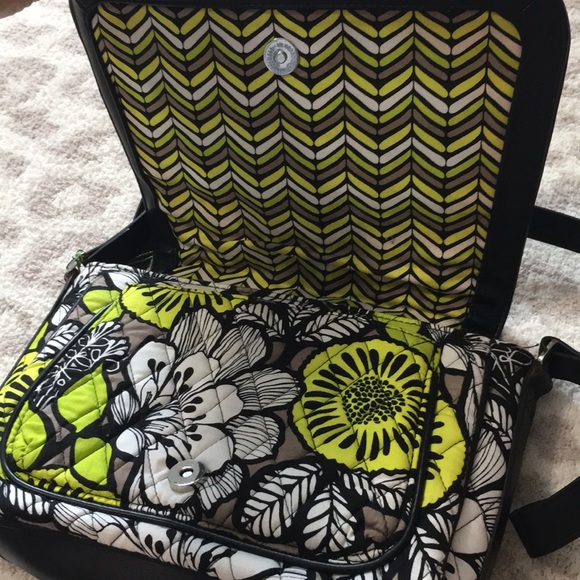 NWT Vera Bradley Citron Crosstown Crossbody - Picture 3 of 8